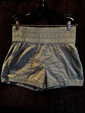 Green High-Waisted Elastic Waist Utility